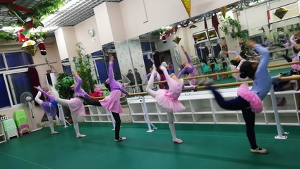 青岛舞蹈艺考培训——专业舞蹈艺考培训中心助你圆梦