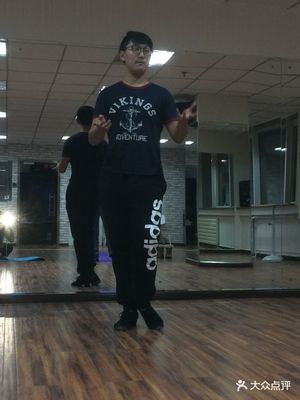 启乐舞蹈培训中心(国标舞艺考培训中心)